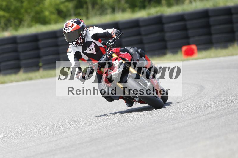 /27 12.06.2025 Ducati Schweiz Trackday Warmup  ADR/blau-bleu/19-1